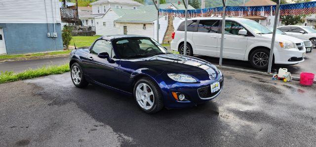 2010 Blue /Cloth Mazda MX-5 Miata Grand Touring PRHT (JM1NC2FF3A0) with an 2.0l L4 engine, AT transmission, located at 15520 McMullen Hwy SW, Belair, MD, 21502, (301) 729-3700, 39.581375, -78.846451 - FOR A BETTER PRICE CALL PAUL AT 301-268-8150 - Photo#0