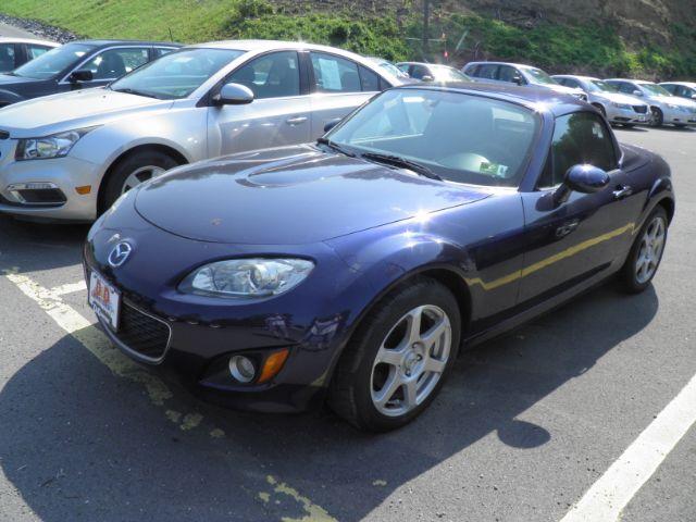 photo of 2010 Mazda MX-5 Miata Grand Touring PRHT