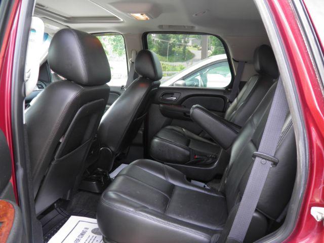 2011 Red Chevrolet Tahoe LT (1GNSKBE02BR) with an 5.3L V8 engine, AT transmission, located at 19521 New George's Creek Rd SW, Barton, MD, 21521, (301) 463-2404, 39.524323, -79.017906 - Photo#3