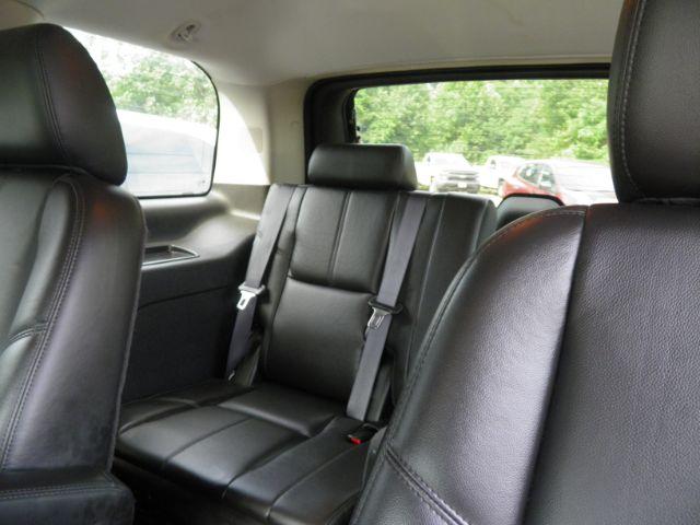 2011 Red Chevrolet Tahoe LT (1GNSKBE02BR) with an 5.3L V8 engine, AT transmission, located at 19521 New George's Creek Rd SW, Barton, MD, 21521, (301) 463-2404, 39.524323, -79.017906 - Photo#4