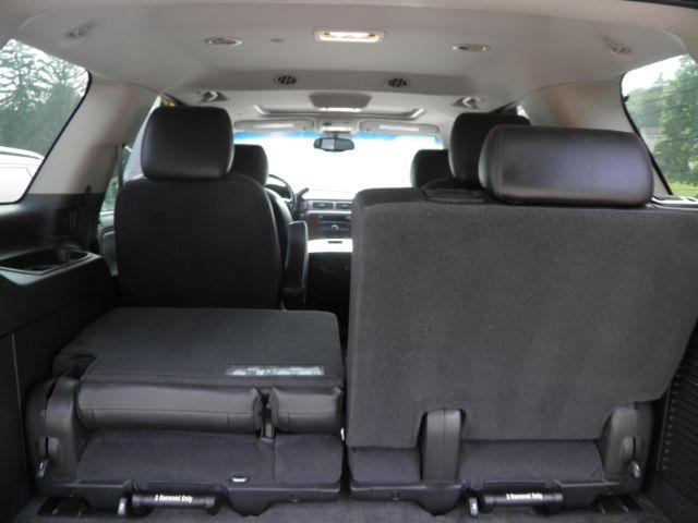 2011 Red Chevrolet Tahoe LT (1GNSKBE02BR) with an 5.3L V8 engine, AT transmission, located at 19521 New George's Creek Rd SW, Barton, MD, 21521, (301) 463-2404, 39.524323, -79.017906 - Photo#5