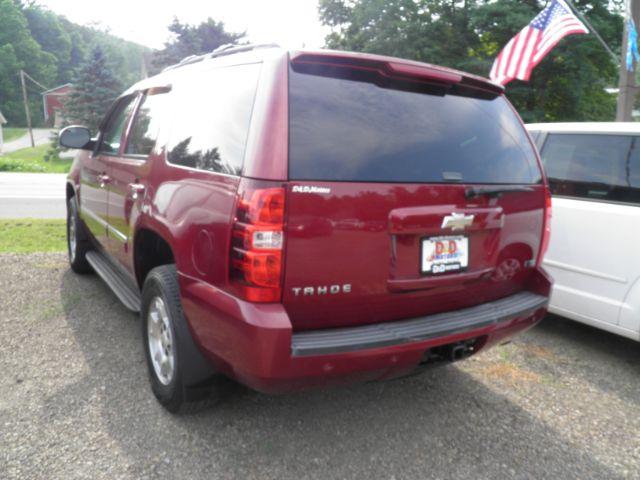 2011 Red Chevrolet Tahoe LT (1GNSKBE02BR) with an 5.3L V8 engine, AT transmission, located at 19521 New George's Creek Rd SW, Barton, MD, 21521, (301) 463-2404, 39.524323, -79.017906 - Photo#6