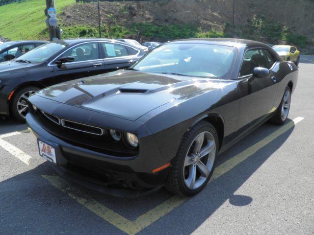 photo of 2015 Dodge Challenger SXT