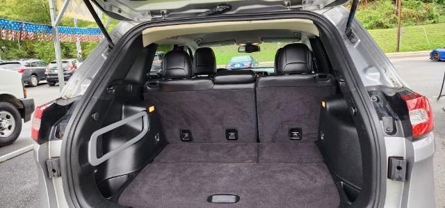 2017 Silver /Black, leather Jeep Cherokee Limited 4WD (1C4PJMDB7HW) with an 2.4l L4 engine, AT transmission, located at 15520 McMullen Hwy SW, Belair, MD, 21502, (301) 729-3700, 39.581375, -78.846451 - Photo#12