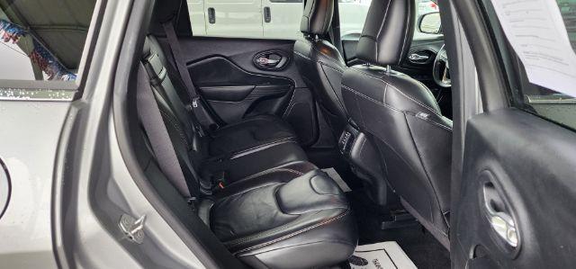2017 Silver /Black, leather Jeep Cherokee Limited 4WD (1C4PJMDB7HW) with an 2.4l L4 engine, AT transmission, located at 15520 McMullen Hwy SW, Belair, MD, 21502, (301) 729-3700, 39.581375, -78.846451 - Photo#15