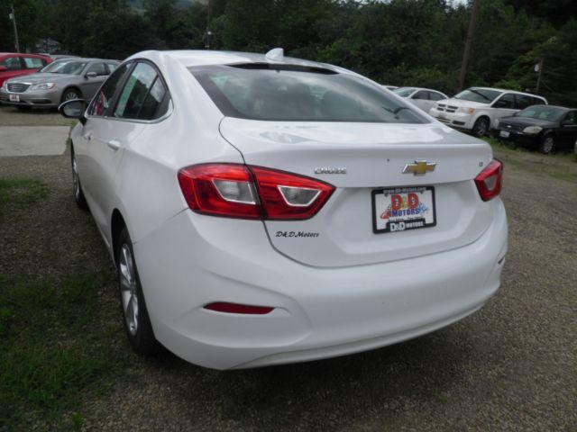 2019 White Chevrolet Cruze LT (1G1BE5SM8K7) with an 1.4L I4 engine, located at 19521 New George's Creek Rd SW, Barton, MD, 21521, (301) 463-2404, 39.524323, -79.017906 - Photo#4