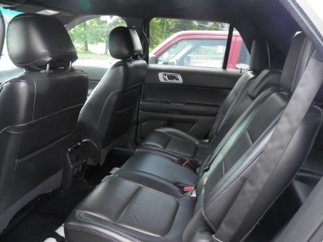 2012 White Ford Explorer XLT (1FMHK8D88CG) with an 3.5L V6 engine, AT transmission, located at 19521 New George's Creek Rd SW, Barton, MD, 21521, (301) 463-2404, 39.524323, -79.017906 - Photo#3