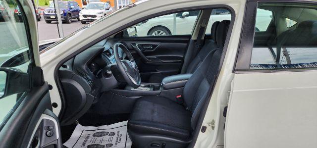 2018 White /Charcoal, cloth Nissan Altima 2.5 S (1N4AL3APXJC) with an 2.5 L4 engine, CVT transmission, located at 15520 McMullen Hwy SW, Belair, MD, 21502, (301) 729-3700, 39.581375, -78.846451 - FOR A BETTER PRICE CALL PAUL AT 301-268-8150 - Photo#4
