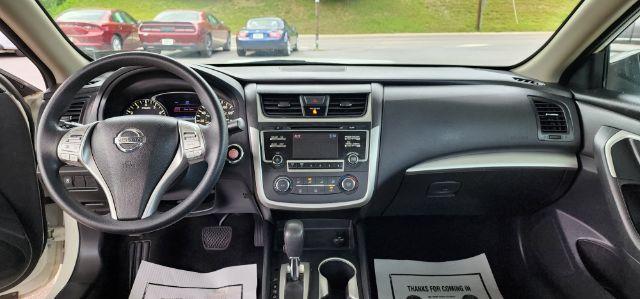 2018 White /Charcoal, cloth Nissan Altima 2.5 S (1N4AL3APXJC) with an 2.5 L4 engine, CVT transmission, located at 15520 McMullen Hwy SW, Belair, MD, 21502, (301) 729-3700, 39.581375, -78.846451 - FOR A BETTER PRICE CALL PAUL AT 301-268-8150 - Photo#6