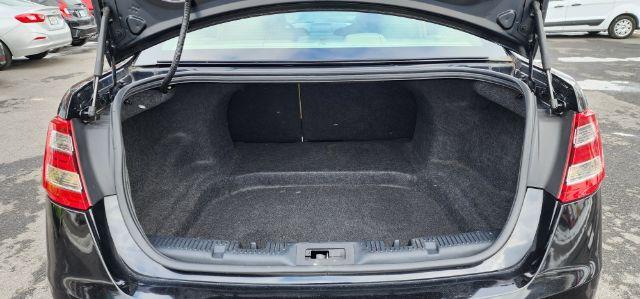2016 Black /Cloth Ford Taurus SE (1FAHP2D81GG) with an 3.5L V6 engine, AT transmission, located at 15520 McMullen Hwy SW, Belair, MD, 21502, (301) 729-3700, 39.581375, -78.846451 - FOR A BETTER PRICE CALL PAUL AT 301-268-8150 - Photo#9