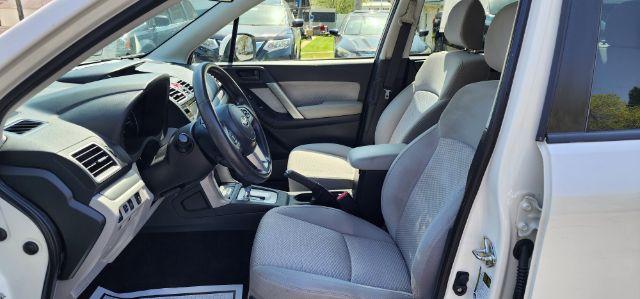 2018 WHITE /Gray Subaru Forester 2.5i Premium (JF2SJAGC2JH) with an 2.5 L4 engine, AT transmission, located at 15520 McMullen Hwy SW, Belair, MD, 21502, (301) 729-3700, 39.581375, -78.846451 - FOR A BETTER PRICE CALL PAUL AT 301-268-8150 - Photo#4