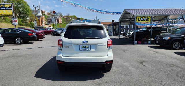 2018 WHITE /Gray Subaru Forester 2.5i Premium (JF2SJAGC2JH) with an 2.5 L4 engine, AT transmission, located at 15520 McMullen Hwy SW, Belair, MD, 21502, (301) 729-3700, 39.581375, -78.846451 - FOR A BETTER PRICE CALL PAUL AT 301-268-8150 - Photo#9