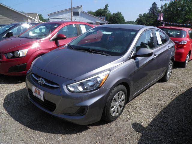2016 Gray Hyundai Accent SE (KMHCT4AE3GU) with an 1.6L I4 engine, located at 19521 New George's Creek Rd SW, Barton, MD, 21521, (301) 463-2404, 39.524323, -79.017906 - Photo#0