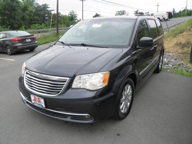 photo of 2014 Chrysler Town  and  Country Touring