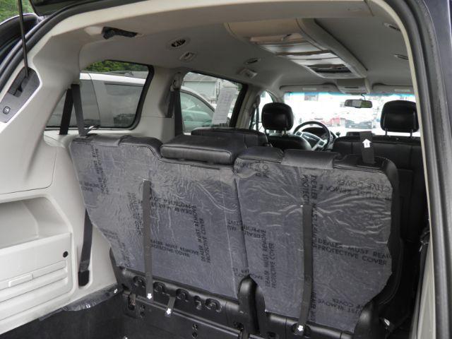 2014 Gray Chrysler Town and Country Touring (2C4RC1BG1ER) with an 3.6L V6 engine, AT transmission, located at 15520 McMullen Hwy SW, Belair, MD, 21502, (301) 729-3700, 39.581375, -78.846451 - Photo#4