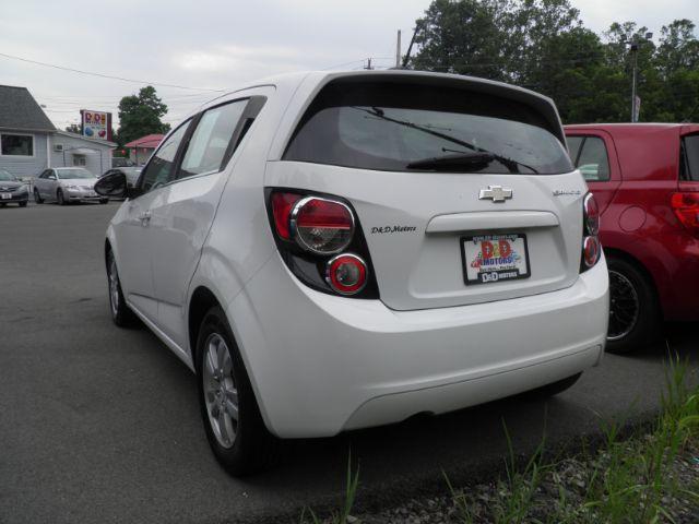 2015 White Chevrolet Sonic LT Auto 5-Door (1G1JC6SG0F4) with an 1.8L I4 engine, AT transmission, located at 15520 McMullen Hwy SW, Belair, MD, 21502, (301) 729-3700, 39.581375, -78.846451 - Photo#5