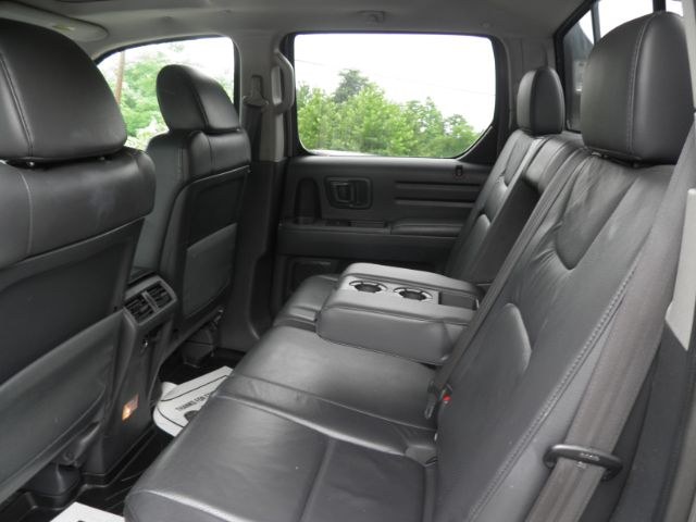 2011 Gray Honda Ridgeline RTL (5FPYK1F51BB) with an 3.5L V6 engine, AT transmission, located at 15520 McMullen Hwy SW, Belair, MD, 21502, (301) 729-3700, 39.581375, -78.846451 - Photo#3