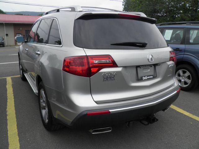 2011 Silver Acura MDX Technology Package (2HNYD2H67BH) with an 3.7L V6 engine, AT transmission, located at 15520 McMullen Hwy SW, Belair, MD, 21502, (301) 729-3700, 39.581375, -78.846451 - Photo#6