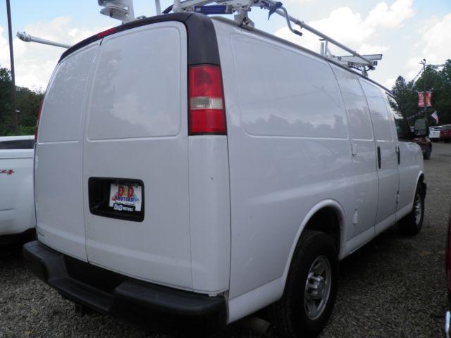 2015 WHITE Chevrolet Express 2500 Work Van (1GCWGFCFXF1) with an 4.8L V8 engine, AT transmission, located at 19521 New George's Creek Rd SW, Barton, MD, 21521, (301) 463-2404, 39.524323, -79.017906 - Photo#4