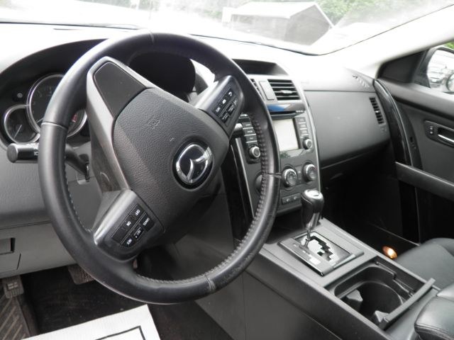 2014 Gray Mazda CX-9 Sport (JM3TB2BA1E0) with an 3.7L V6 engine, AT transmission, located at 15520 McMullen Hwy SW, Belair, MD, 21502, (301) 729-3700, 39.581375, -78.846451 - Photo#2