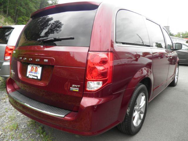 2019 Red Dodge Grand Caravan SXT (2C4RDGCG0KR) with an 3.6L V6 engine, AT transmission, located at 15520 McMullen Hwy SW, Belair, MD, 21502, (301) 729-3700, 39.581375, -78.846451 - Photo#5