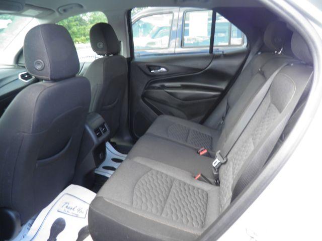2018 Silver Chevrolet Equinox LT (3GNAXSEVXJS) with an 1.5L I4 engine, AT transmission, located at 15520 McMullen Hwy SW, Belair, MD, 21502, (301) 729-3700, 39.581375, -78.846451 - Photo#3