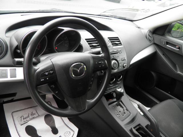 2013 White Mazda Mazda3 i Sport | i Sport (JM1BL1UP9D1) with an 2.0L I4 engine, AT transmission, located at 15520 McMullen Hwy SW, Belair, MD, 21502, (301) 729-3700, 39.581375, -78.846451 - Photo#2