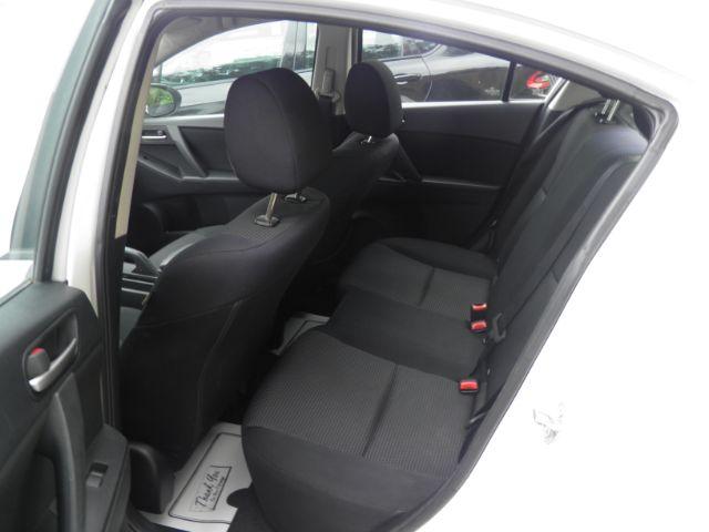 2013 White Mazda Mazda3 i Sport | i Sport (JM1BL1UP9D1) with an 2.0L I4 engine, AT transmission, located at 15520 McMullen Hwy SW, Belair, MD, 21502, (301) 729-3700, 39.581375, -78.846451 - Photo#3