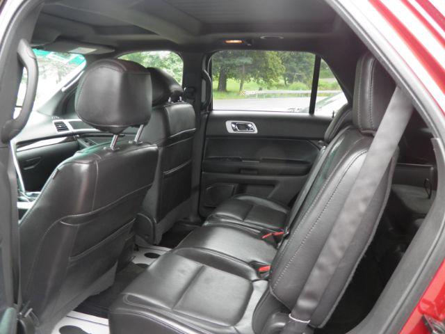2015 RED Ford Explorer Limited (1FM5K8F85FG) with an 3.5L V6 engine, AT transmission, located at 19521 New George's Creek Rd SW, Barton, MD, 21521, (301) 463-2404, 39.524323, -79.017906 - Photo#3
