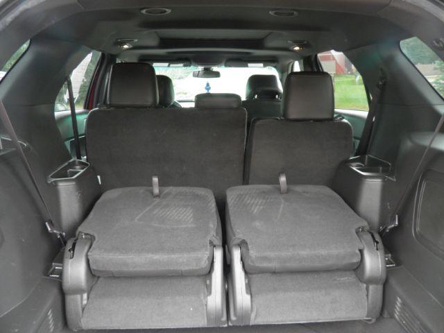 2015 RED Ford Explorer Limited (1FM5K8F85FG) with an 3.5L V6 engine, AT transmission, located at 19521 New George's Creek Rd SW, Barton, MD, 21521, (301) 463-2404, 39.524323, -79.017906 - Photo#4