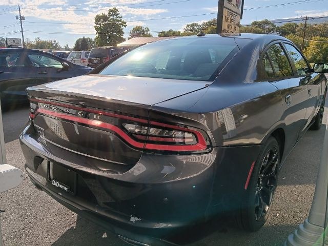 2015 Gray Dodge Charger SE (2C3CDXBGXFH) with an 3.6L V6 engine, AT transmission, located at 15520 McMullen Hwy SW, Belair, MD, 21502, (301) 729-3700, 39.581375, -78.846451 - Photo#4