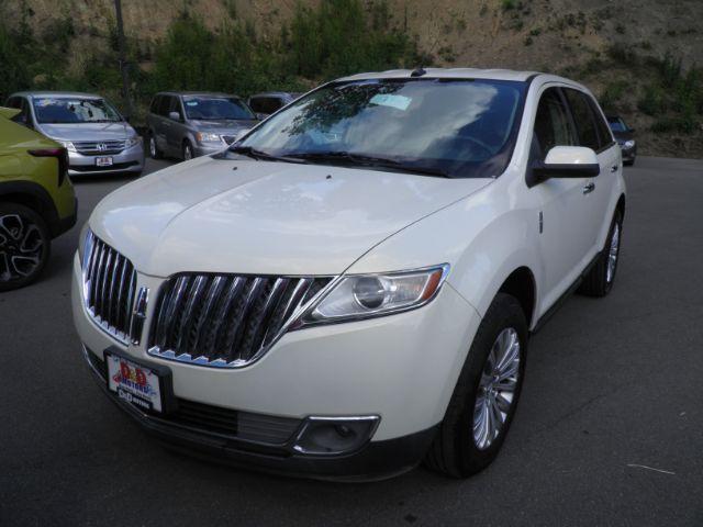 2013 White Lincoln MKX BASE (2LMDJ8JK8DB) with an 3.6L V6 engine, AT transmission, located at 15520 McMullen Hwy SW, Belair, MD, 21502, (301) 729-3700, 39.581375, -78.846451 - Photo#0