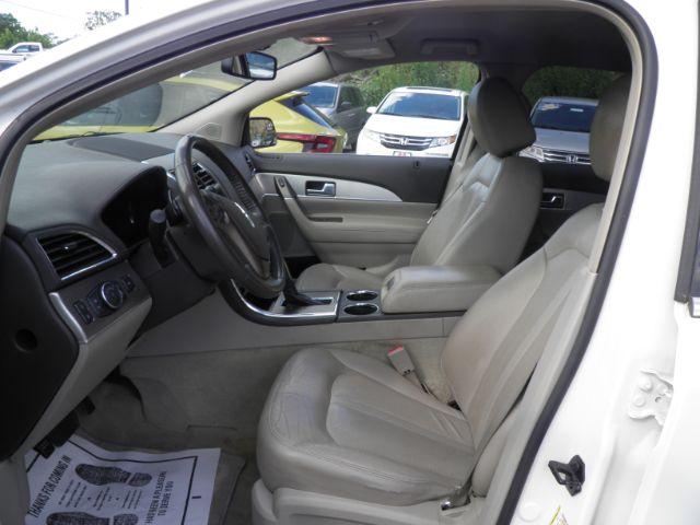 2013 White Lincoln MKX BASE (2LMDJ8JK8DB) with an 3.6L V6 engine, AT transmission, located at 15520 McMullen Hwy SW, Belair, MD, 21502, (301) 729-3700, 39.581375, -78.846451 - Photo#1