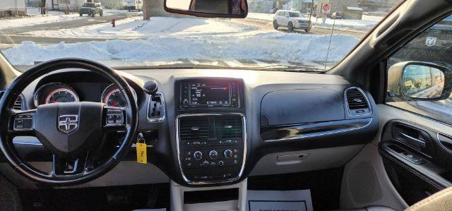 2020 Black /Leather Black Dodge Grand Caravan SXT (2C4RDGCG1LR) with an 3.6L V6 engine, AT transmission, 0.000000, 0.000000 - FOR A BETTER PRICE CALL PAUL AT 301-268-8150 - Photo#6