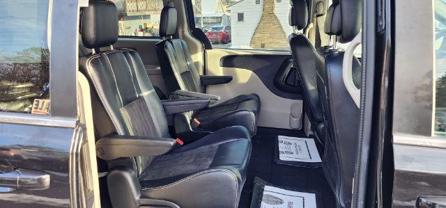 2020 Black /Leather Black Dodge Grand Caravan SXT (2C4RDGCG1LR) with an 3.6L V6 engine, AT transmission, 0.000000, 0.000000 - FOR A BETTER PRICE CALL PAUL AT 301-268-8150 - Photo#14