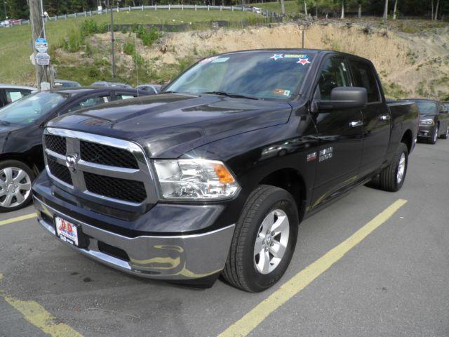 photo of 2017 RAM 1500 SLT Crew Cab LWB 4WD