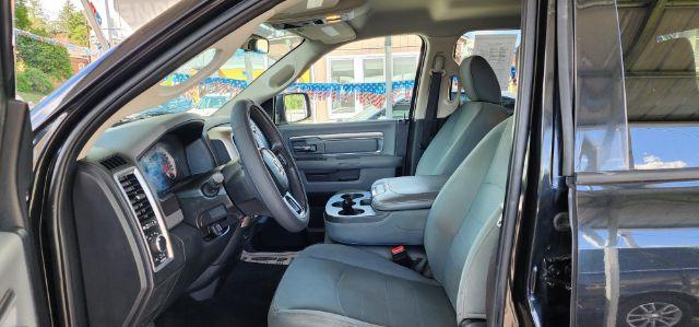 2017 Black /Black/Diesel Gray, cloth Dodge Ram 1500 SLT Crew Cab LWB 4WD (1C6RR7TT5HS) with an 5.7L V8 engine, AT transmission, located at 15520 McMullen Hwy SW, Belair, MD, 21502, (301) 729-3700, 39.581375, -78.846451 - FOR A BETTER PRICE CALL PAUL AT 301-268-8150 - Photo#5