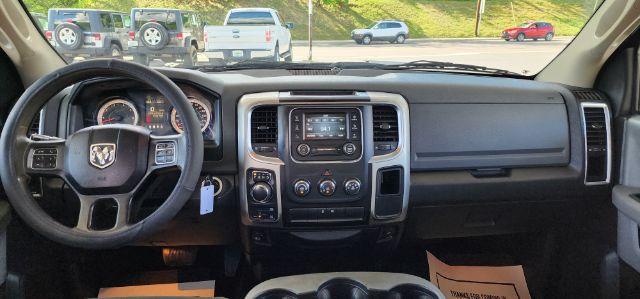 2017 Black /Black/Diesel Gray, cloth Dodge Ram 1500 SLT Crew Cab LWB 4WD (1C6RR7TT5HS) with an 5.7L V8 engine, AT transmission, located at 15520 McMullen Hwy SW, Belair, MD, 21502, (301) 729-3700, 39.581375, -78.846451 - FOR A BETTER PRICE CALL PAUL AT 301-268-8150 - Photo#7
