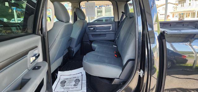2017 Black /Black/Diesel Gray, cloth Dodge Ram 1500 SLT Crew Cab LWB 4WD (1C6RR7TT5HS) with an 5.7L V8 engine, AT transmission, located at 15520 McMullen Hwy SW, Belair, MD, 21502, (301) 729-3700, 39.581375, -78.846451 - FOR A BETTER PRICE CALL PAUL AT 301-268-8150 - Photo#8