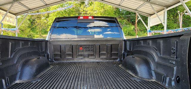 2017 Black /Black/Diesel Gray, cloth Dodge Ram 1500 SLT Crew Cab LWB 4WD (1C6RR7TT5HS) with an 5.7L V8 engine, AT transmission, located at 15520 McMullen Hwy SW, Belair, MD, 21502, (301) 729-3700, 39.581375, -78.846451 - FOR A BETTER PRICE CALL PAUL AT 301-268-8150 - Photo#11