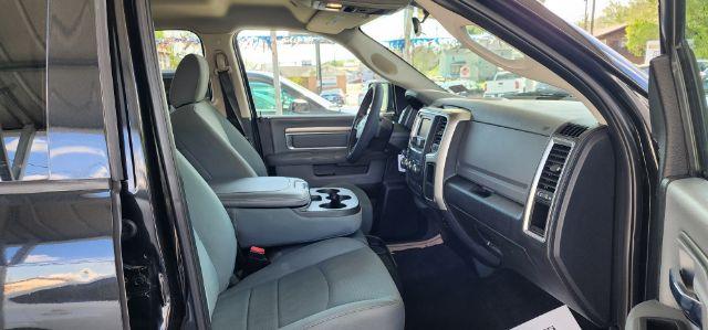 2017 Black /Black/Diesel Gray, cloth Dodge Ram 1500 SLT Crew Cab LWB 4WD (1C6RR7TT5HS) with an 5.7L V8 engine, AT transmission, located at 15520 McMullen Hwy SW, Belair, MD, 21502, (301) 729-3700, 39.581375, -78.846451 - FOR A BETTER PRICE CALL PAUL AT 301-268-8150 - Photo#15