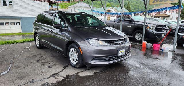 photo of 2020 Chrysler Voyager LXI