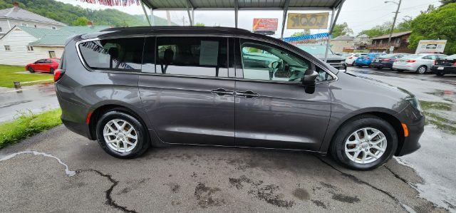2020 GRAY /Alloy/Black Chrysler Voyager LXI (2C4RC1DG9LR) with an 3.6L V6 engine, AT transmission, 0.000000, 0.000000 - Photo#13