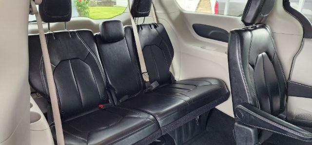 2020 GRAY /Alloy/Black Chrysler Voyager LXI (2C4RC1DG9LR) with an 3.6L V6 engine, AT transmission, 0.000000, 0.000000 - Photo#15