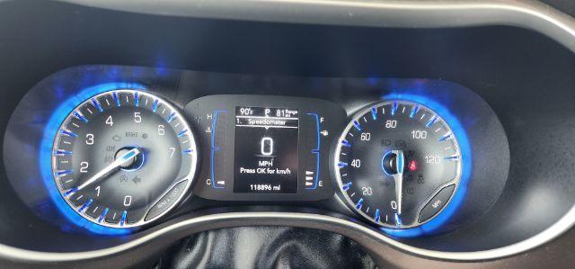 2020 SILVER /Alloy/Black Chrysler Voyager LXI (2C4RC1DG0LR) with an 3.6L V6 engine, AT transmission, 0.000000, 0.000000 - Photo#5