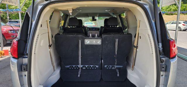 2020 SILVER /Alloy/Black Chrysler Voyager LXI (2C4RC1DG0LR) with an 3.6L V6 engine, AT transmission, 0.000000, 0.000000 - Photo#11