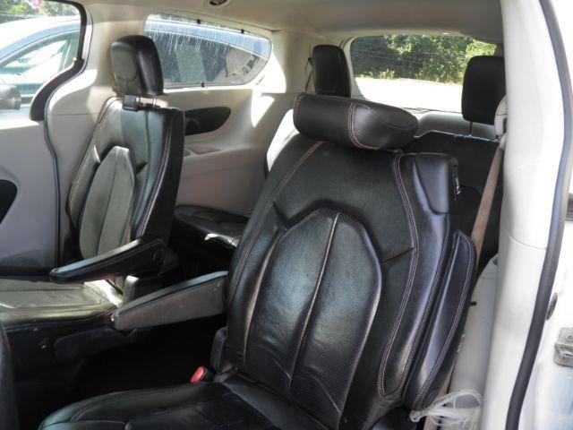 2020 WHITE Chrysler Pacifica Touring L (2C4RC1BG7LR) with an 3.6L V6 engine, AT transmission, located at 19521 New George's Creek Rd SW, Barton, MD, 21521, (301) 463-2404, 39.524323, -79.017906 - Photo#3