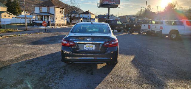 2018 Gray /Charcoal, cloth Nissan Altima 2.5 SV (1N4AL3AP1JC) with an 2.5L I4 engine, AT transmission, located at 15520 McMullen Hwy SW, Belair, MD, 21502, (301) 729-3700, 39.581375, -78.846451 - FOR A BETTER PRICE CALL PAUL AT 301-268-8150 - Photo#25