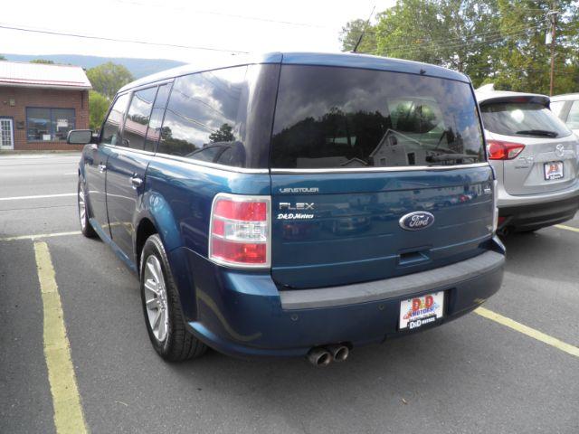 2011 Blue Ford Flex SEL (2FMHK6CC3BB) with an 3.5L V6 engine, AT transmission, located at 15520 McMullen Hwy SW, Belair, MD, 21502, (301) 729-3700, 39.581375, -78.846451 - Photo#6