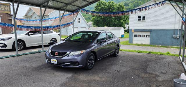 2015 GRAY /Black, cloth Honda Civic LX Sedan CVT (19XFB2F50FE) with an 1.8L L4 engine, CVT transmission, located at 19521 New George's Creek Rd SW, Barton, MD, 21521, (301) 463-2404, 39.524323, -79.017906 - Photo#2